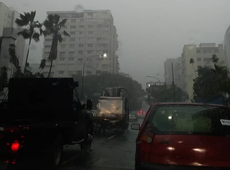 Fuertes Lluvias Causaron Retraso Vehicular En Caracas Diario Avance