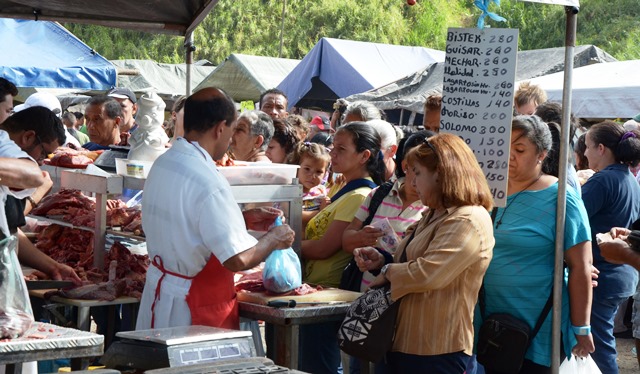 Hasta los tequeteques mercadito de la Miranda