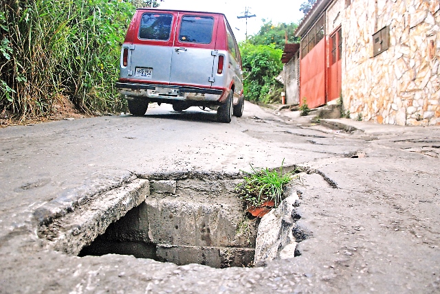 Hueco en El Vigía causa molestias