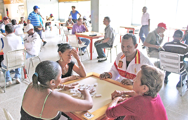 Venezuela domina en Juegos Bolivarianos de Playa