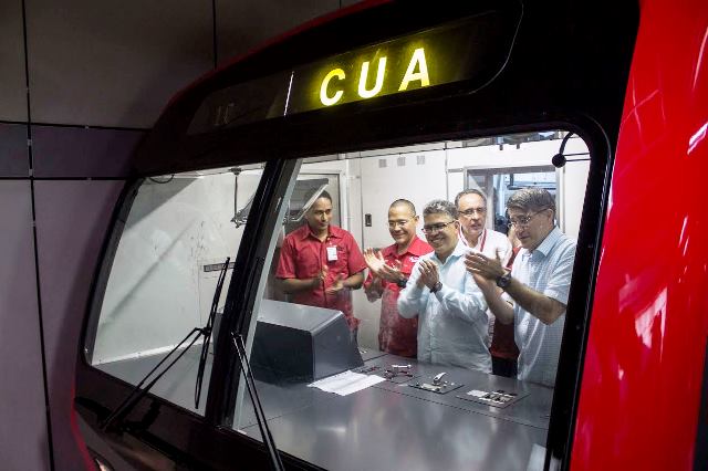 Jaua inauguró dos nuevos trenes para el sistema ferroviario Valles del Tuy