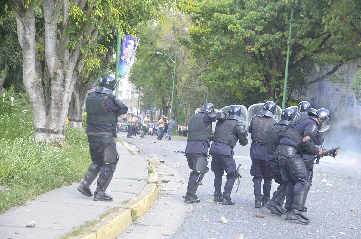 Protestaron estudiantes del liceo Miranda