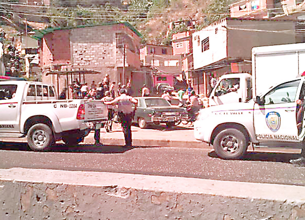 Fuerte despliegue policial culmina con enfrentamiento en km 2 y 3