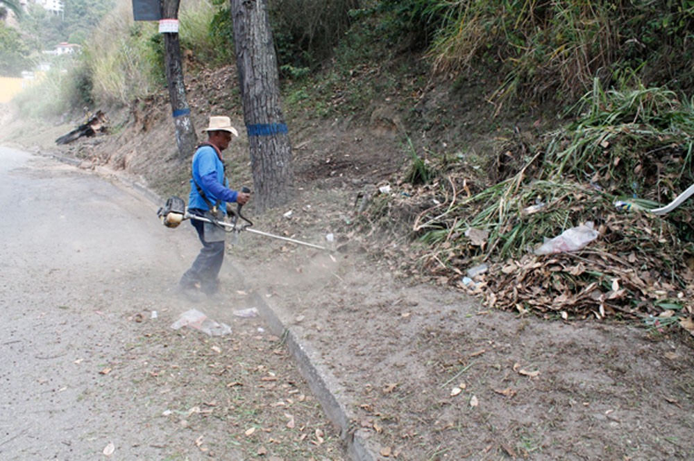 Alcaldía de Carrizal y vecinos le meten mano a la avenida El Lago