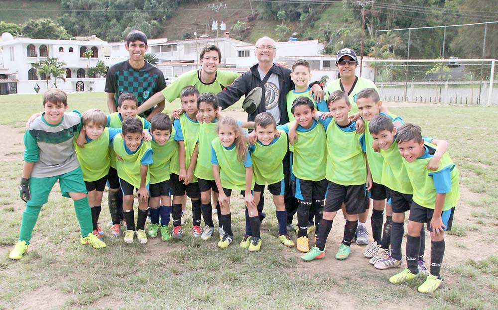 Adrián Omaña reventó la red de Salernitana en futbol Pre-B