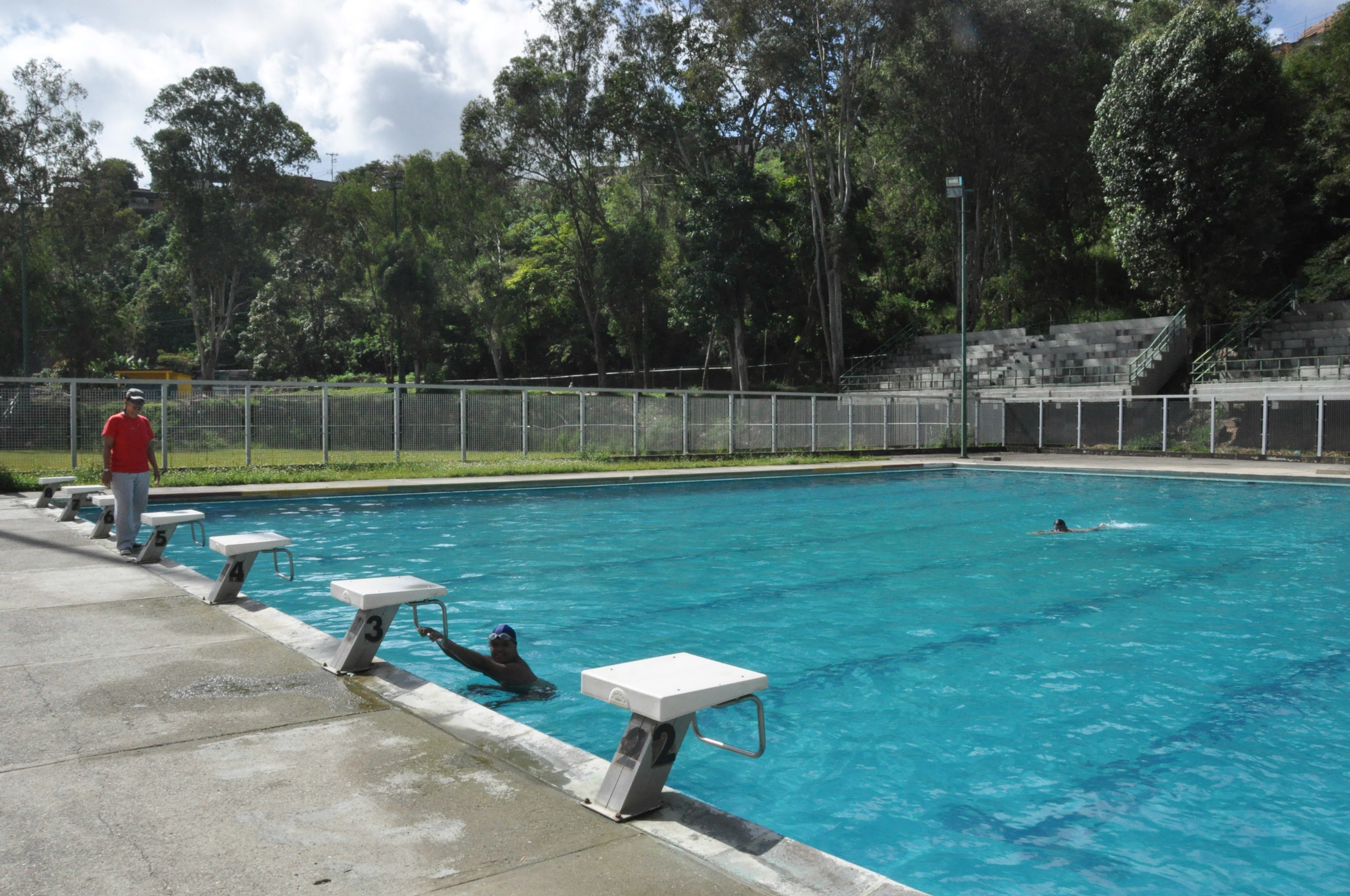 Se dieron las primeras brazadas en piscina de El Paso