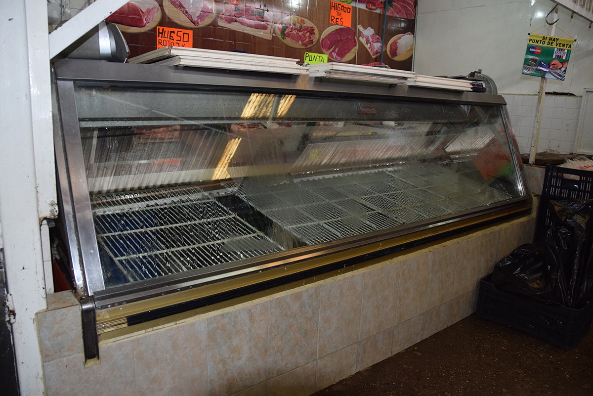 Mercado municipal  se quedó sin carne