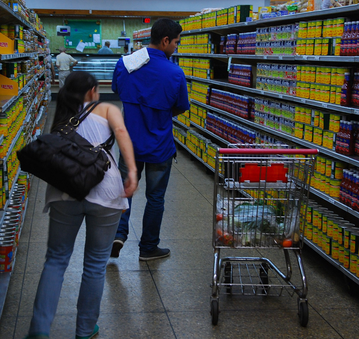 Canasta alimentaria se queda sin pollo y carne