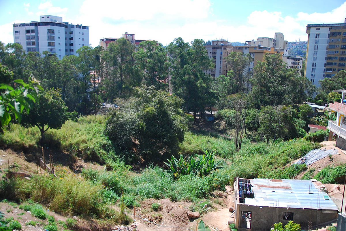 Avanzan construcciones ilegales en El Vigía