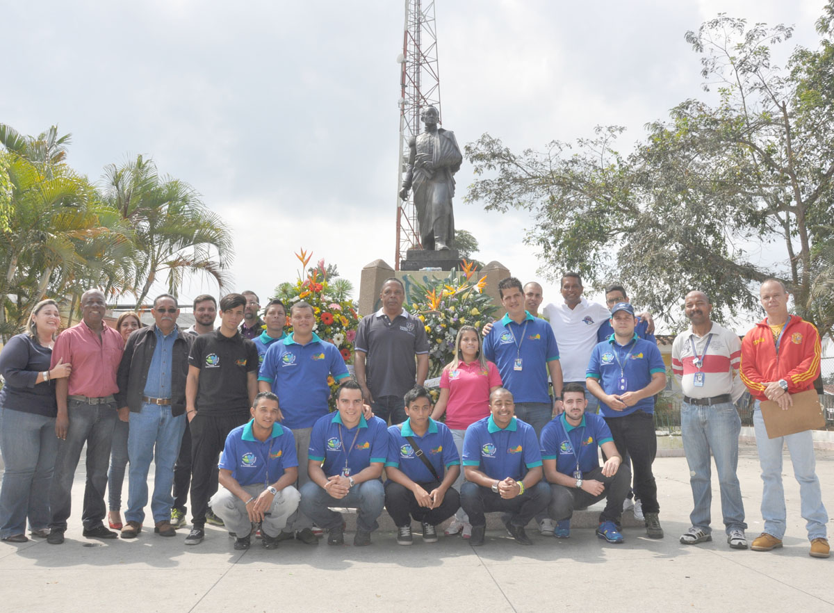 Juventud de Carrizal celebró su día con una ofrenda