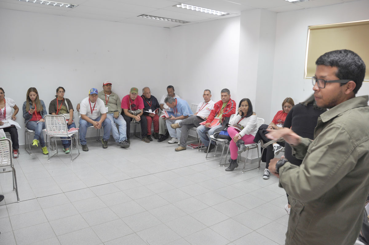 Jefes de Círculos de Miranda inician curso de formación socialista