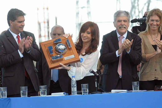 Kirchner aclara que “nadie le marca la cancha”