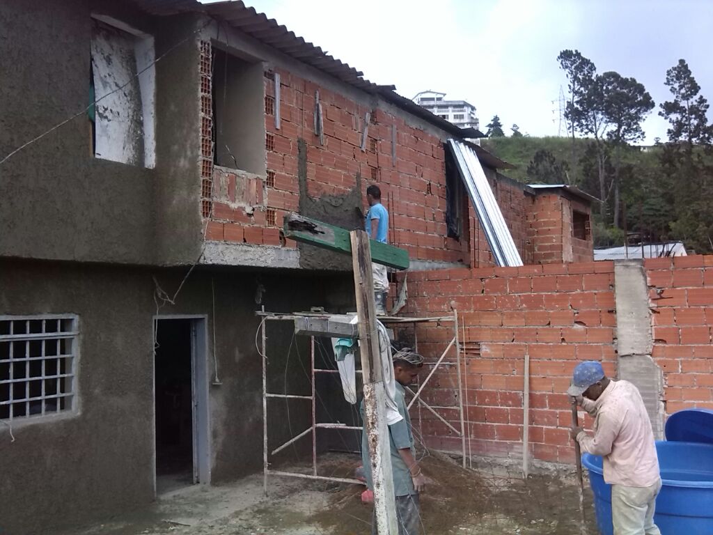 Corpomiranda financia 43 viviendas en Lomas de Paramacay