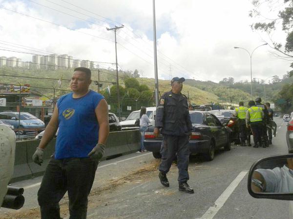 Dos heridos dejó colisión múltiple en km 19 de la Panamericana