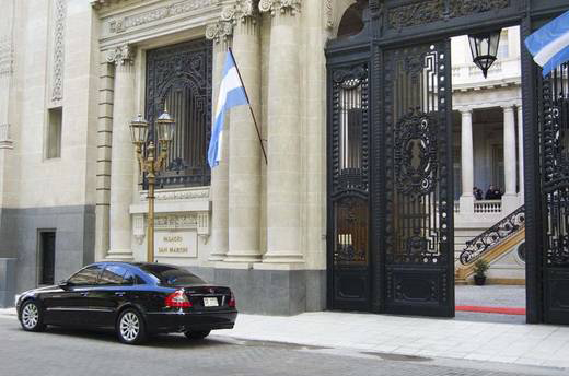 Argentina llama al diálogo entre Caracas y Washington