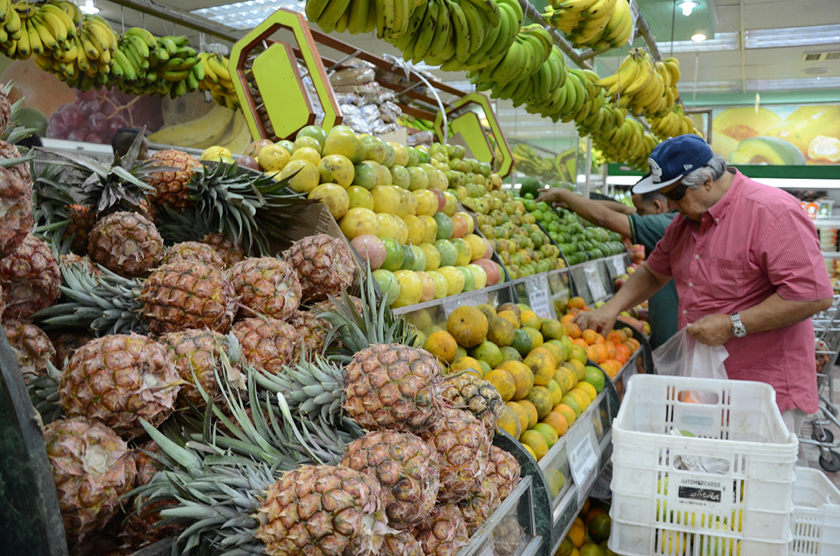 En riesgo cosechas tequeñas por falta de fertilizantes