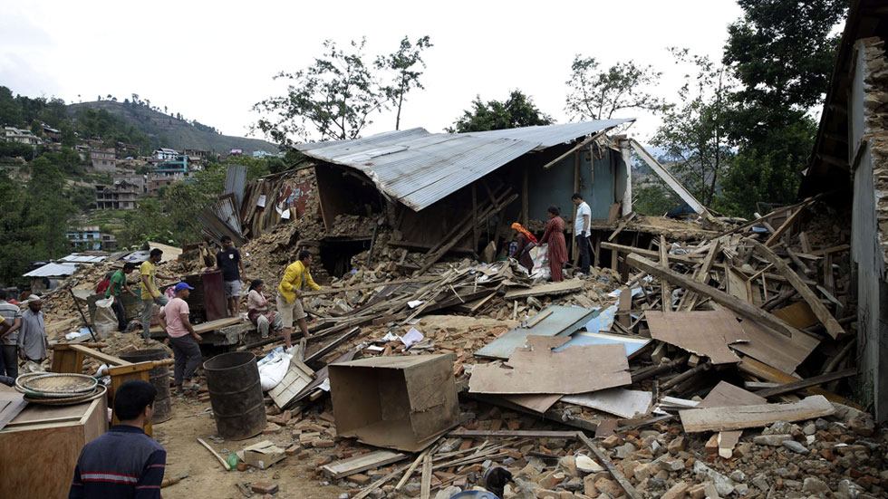 Asciende la cifra a más de 4.000 muertos por terremoto en Nepal