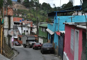 Falta de luminarias dejan las calles en penumbra