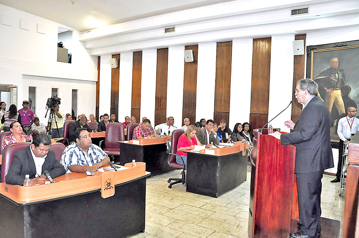 Director de Polimiranda rindió cuentas ante el Clebm