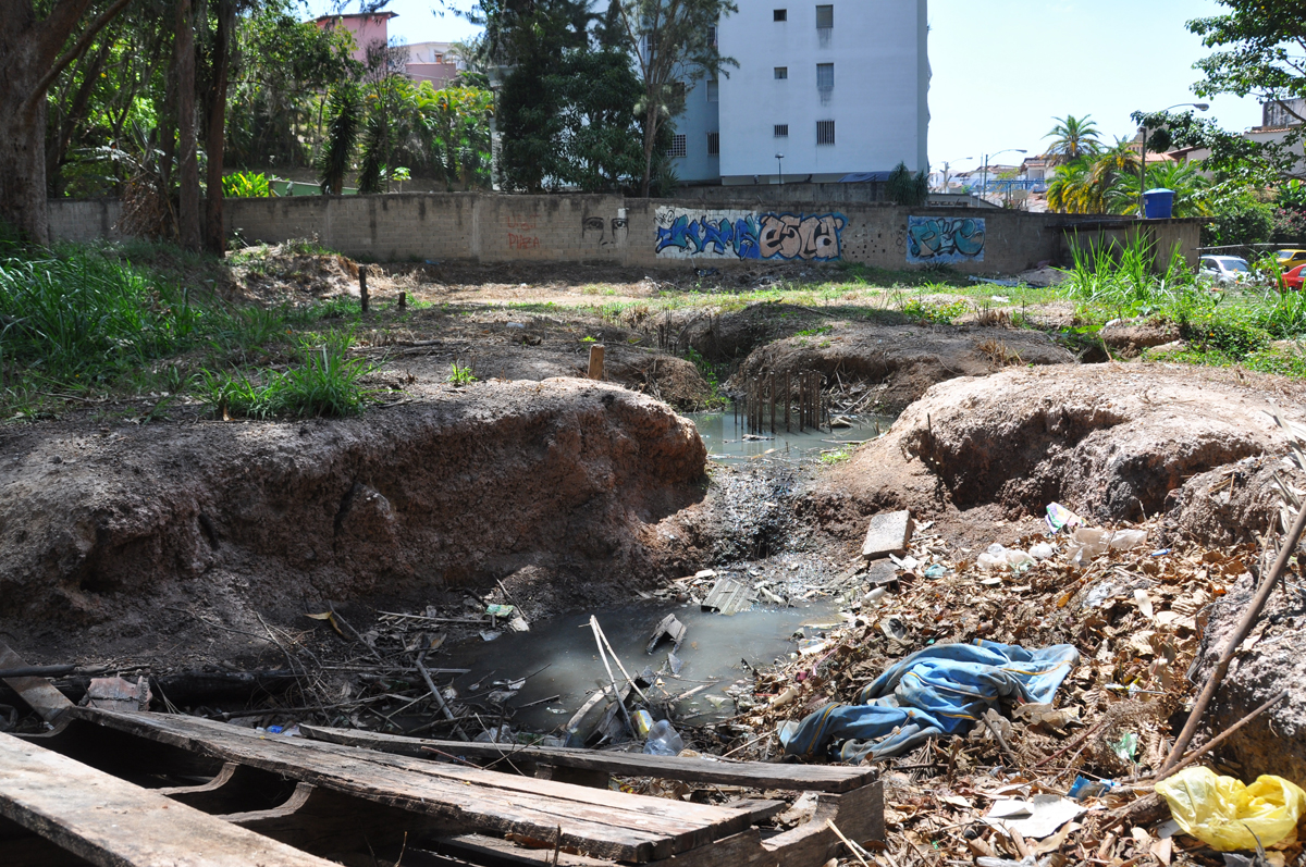 “Si no solucionan problema de aguas negras, tomaremos la calle”