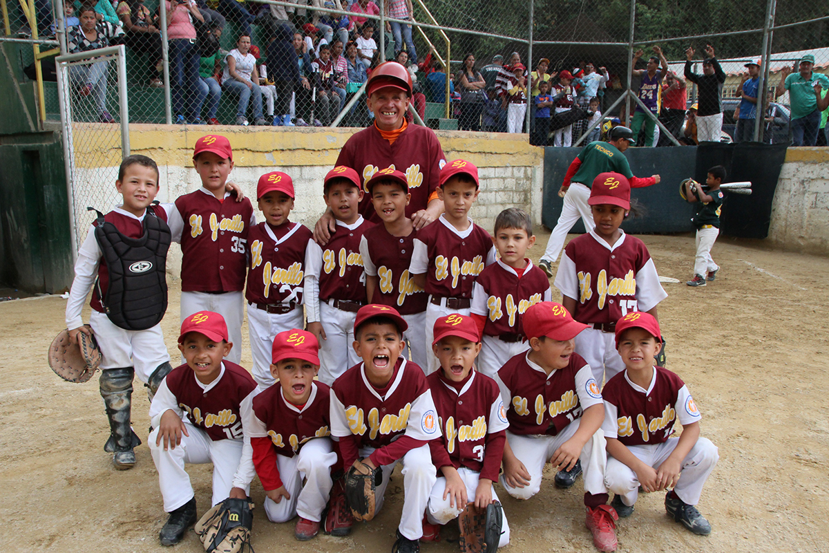 Catiritos de El Jarillo con boleto a la final de beisbol