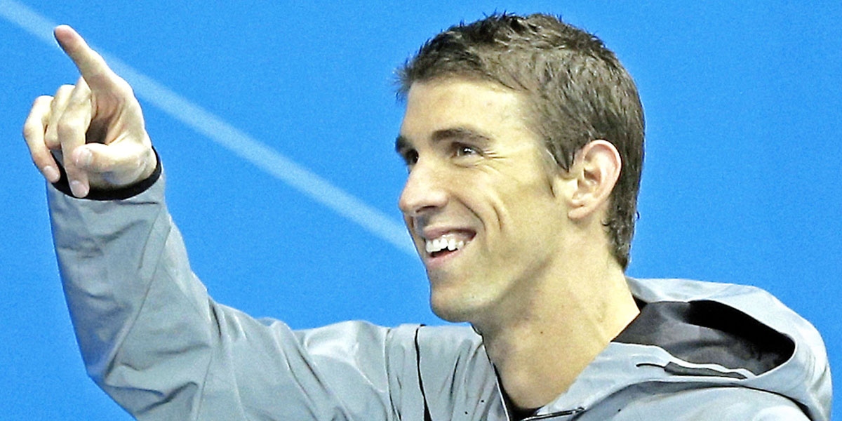 Phelps regresa a la competición tras cumplir seis meses de suspensión