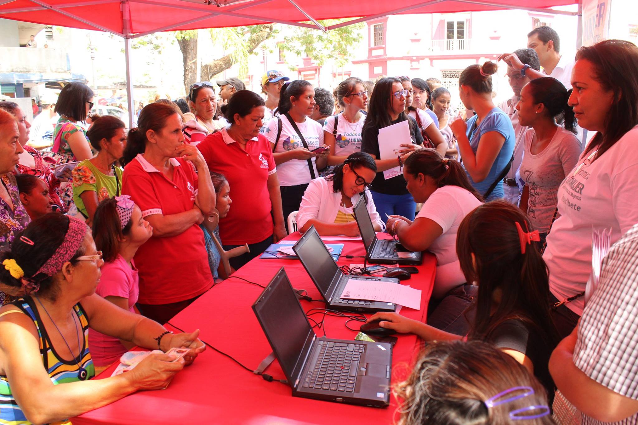 Un millón 255 mil venezolanas se registraron en la primera fase de Unamujer