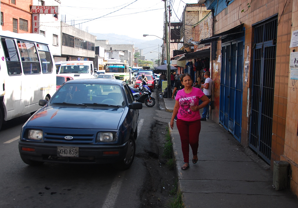 Funcionarios municipales alertas con el bachaqueo en la economía informal