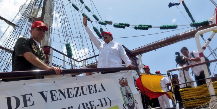 Presidente Maduro despidió Buque Escuela Simón Bolívar