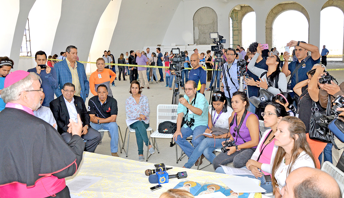 Nuncio Apostólico: El diálogo  se promueve a través de los medios