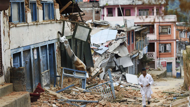 En Nepal asciende a 96  la cifra de muertos por nuevo terremoto