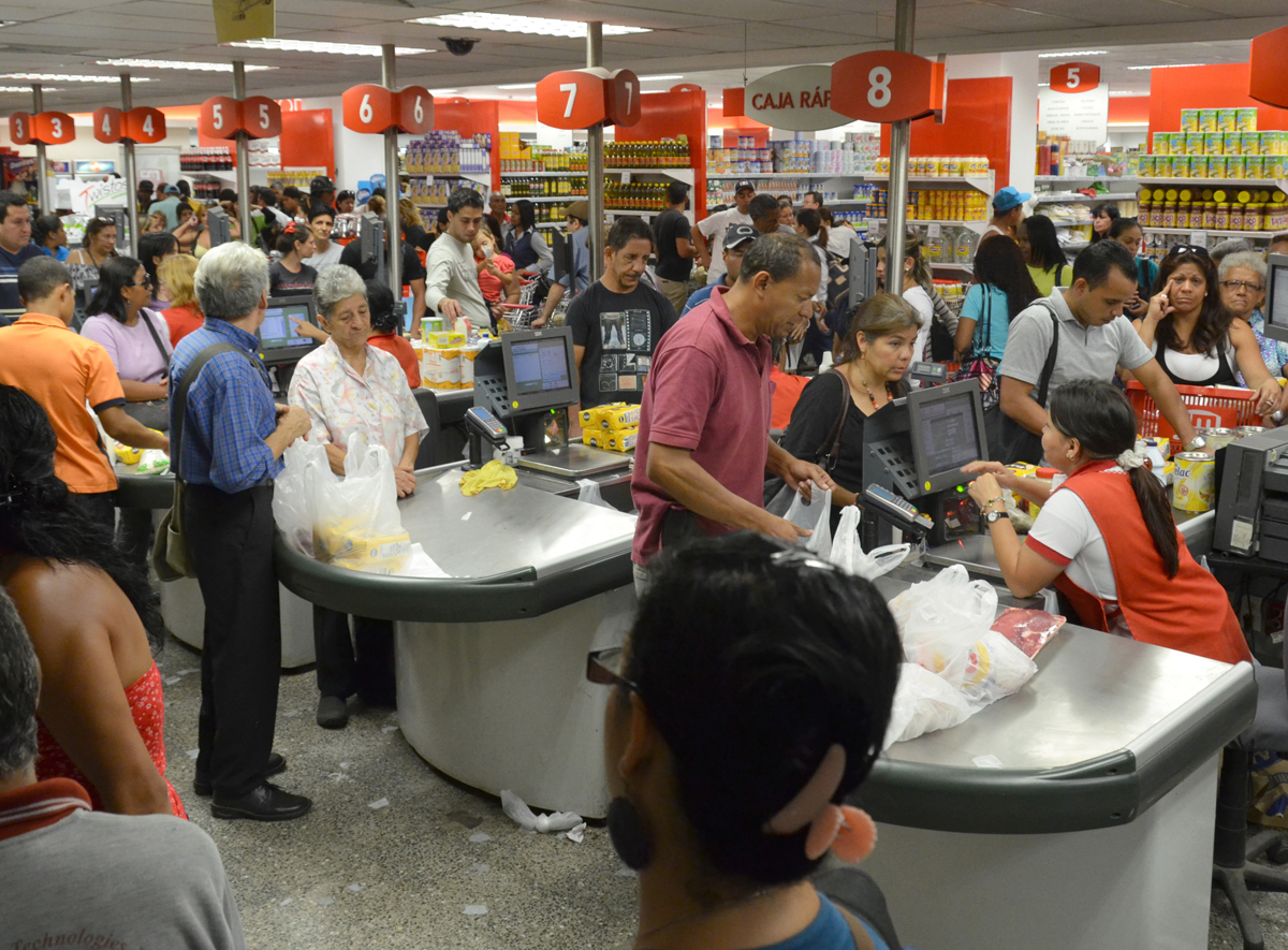 Tequeños aseguran que sueldo mínimo solo alcanza para comida