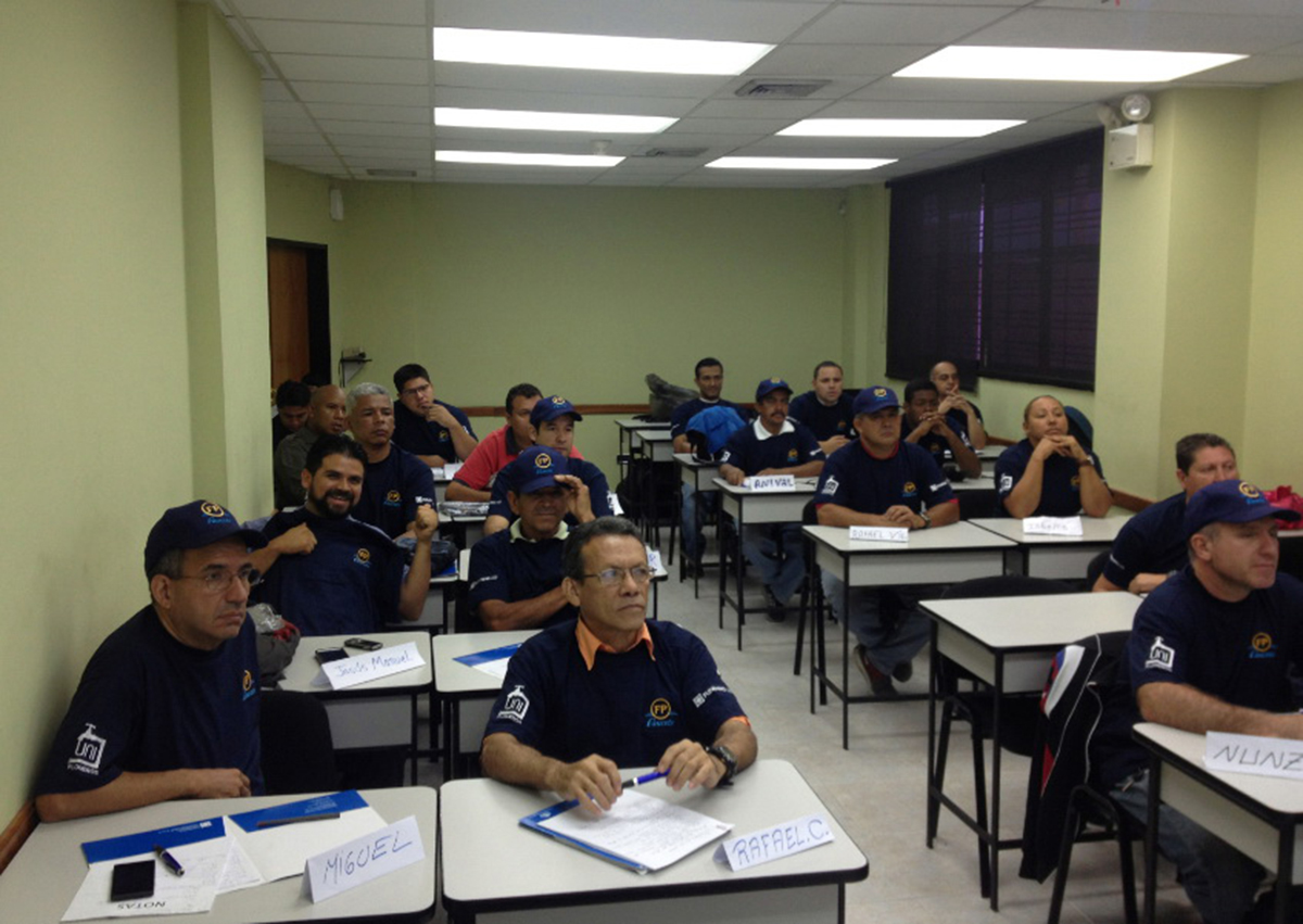 Funda Los Teques capacitará  en carpintería y plomería 