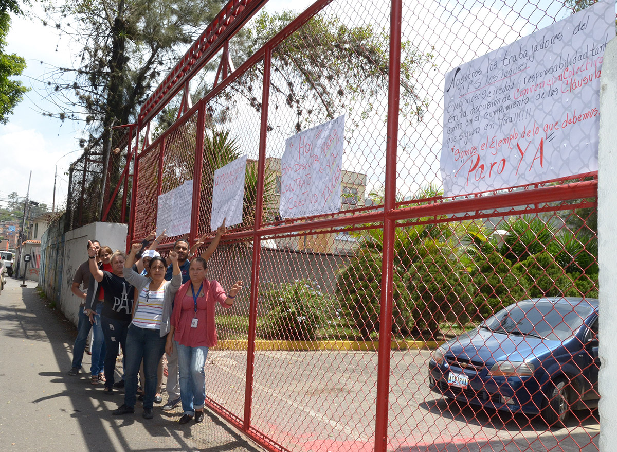 Trabajadores del INCES están de paro