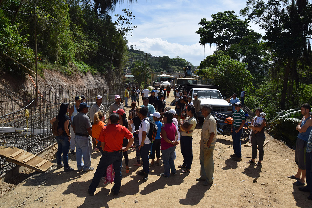 Protestan vecinos de La Pradera