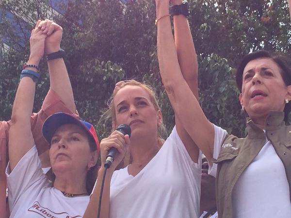 Tintori pone condiciones para que López levante la huelga de hambre