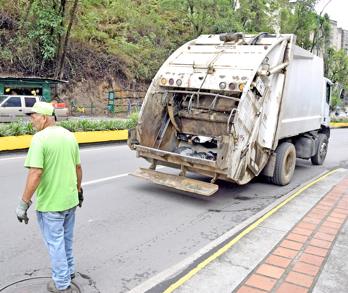 Centros comerciales salienses pagarán Bs. 27.419 por aseo