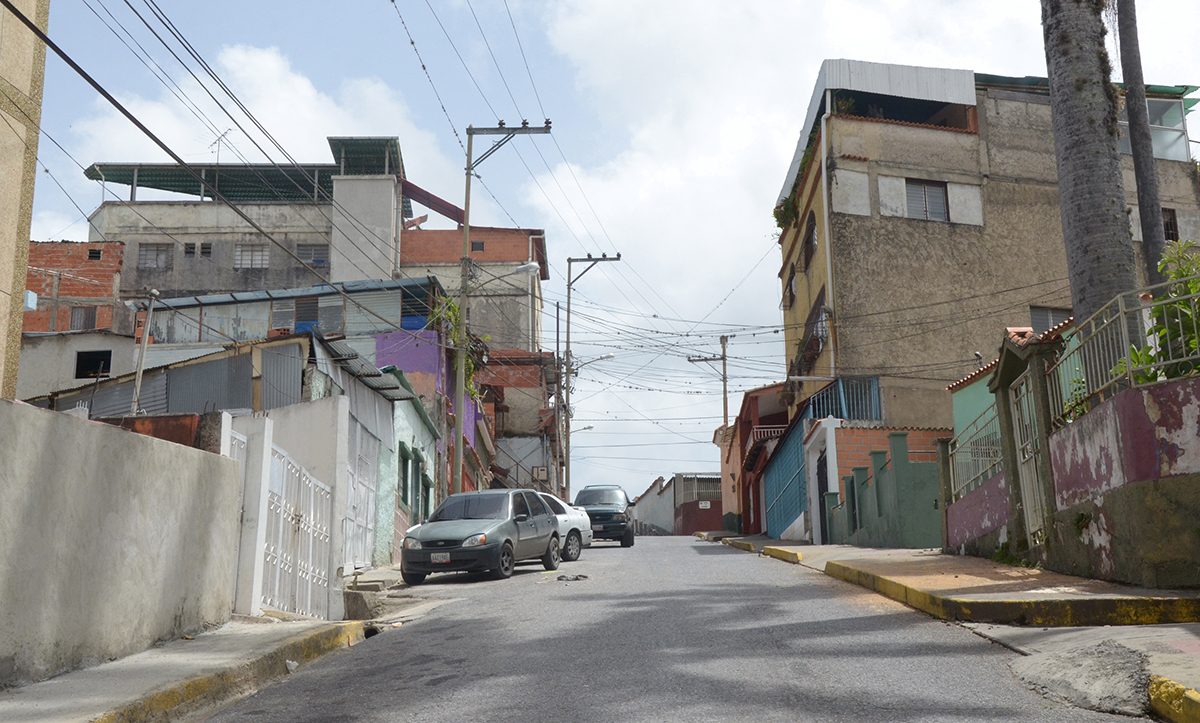 Comunales de la calle Arismendi se ponen las pilas