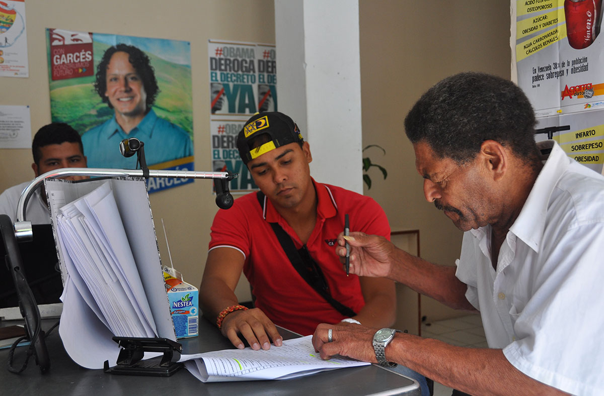 Iniciaron jornada de carnetización a concesionarios del Mercado