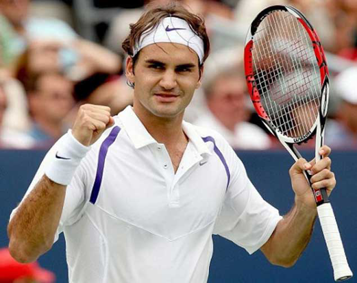 Federer se cita con Karlovic en las semifinales de Halle