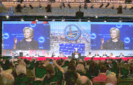 Clinton exige reformas sobre tenencia de armas y racismo