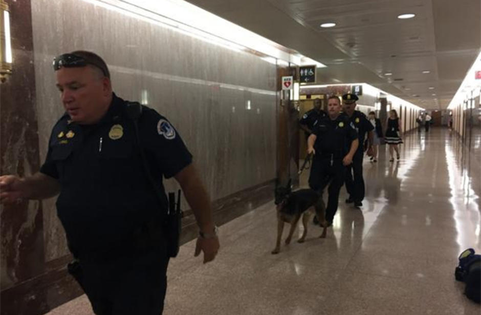 Desalojan oficinas del Senado en EEUU por amenaza de bomba