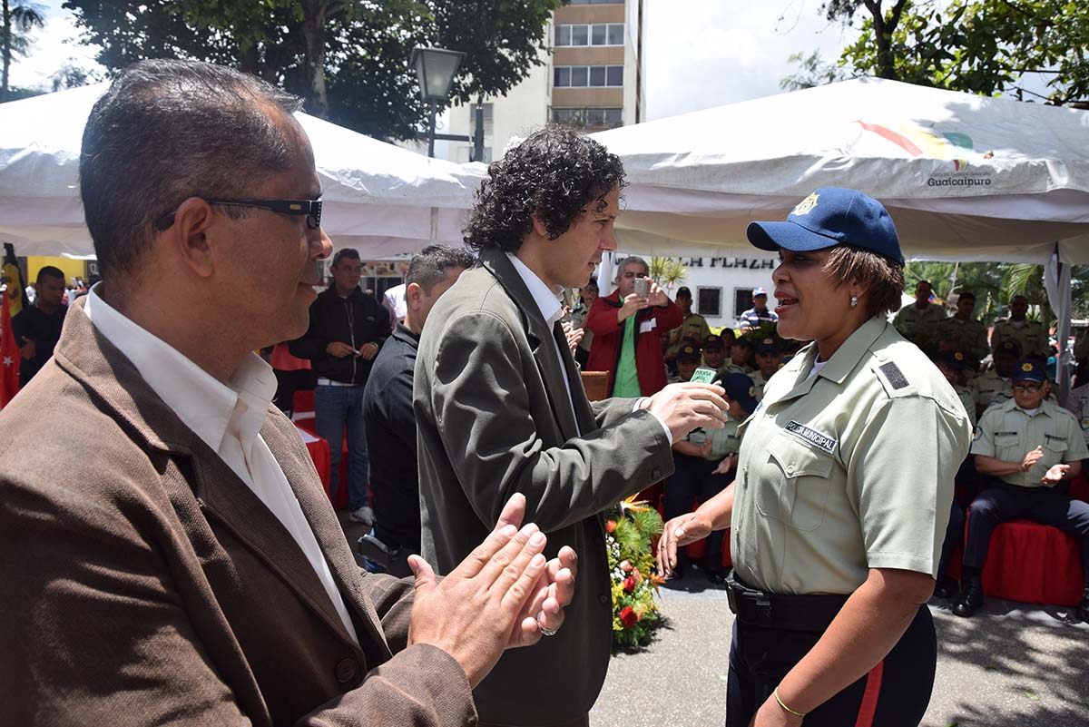 Poliguaicaipuro estrena directiva