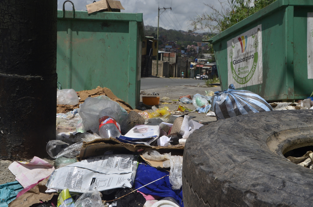 Basura y vialidad, males de morir en Barrio Ayacucho