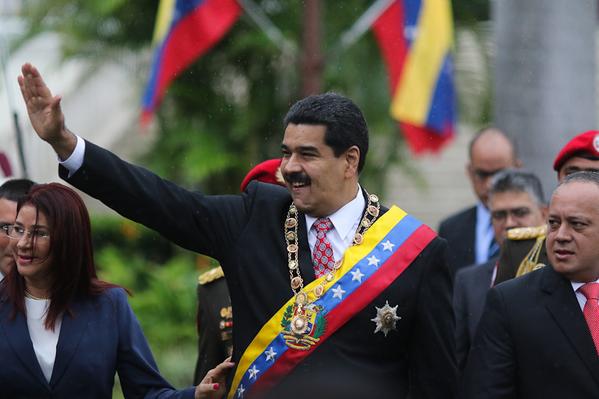Maduro felicita al pueblo griego por triunfo del “no”