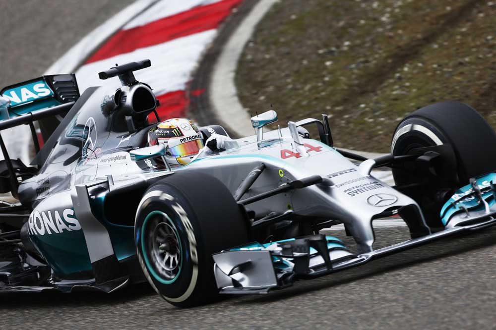 Hamilton se queda con la “pole” en Silverstone