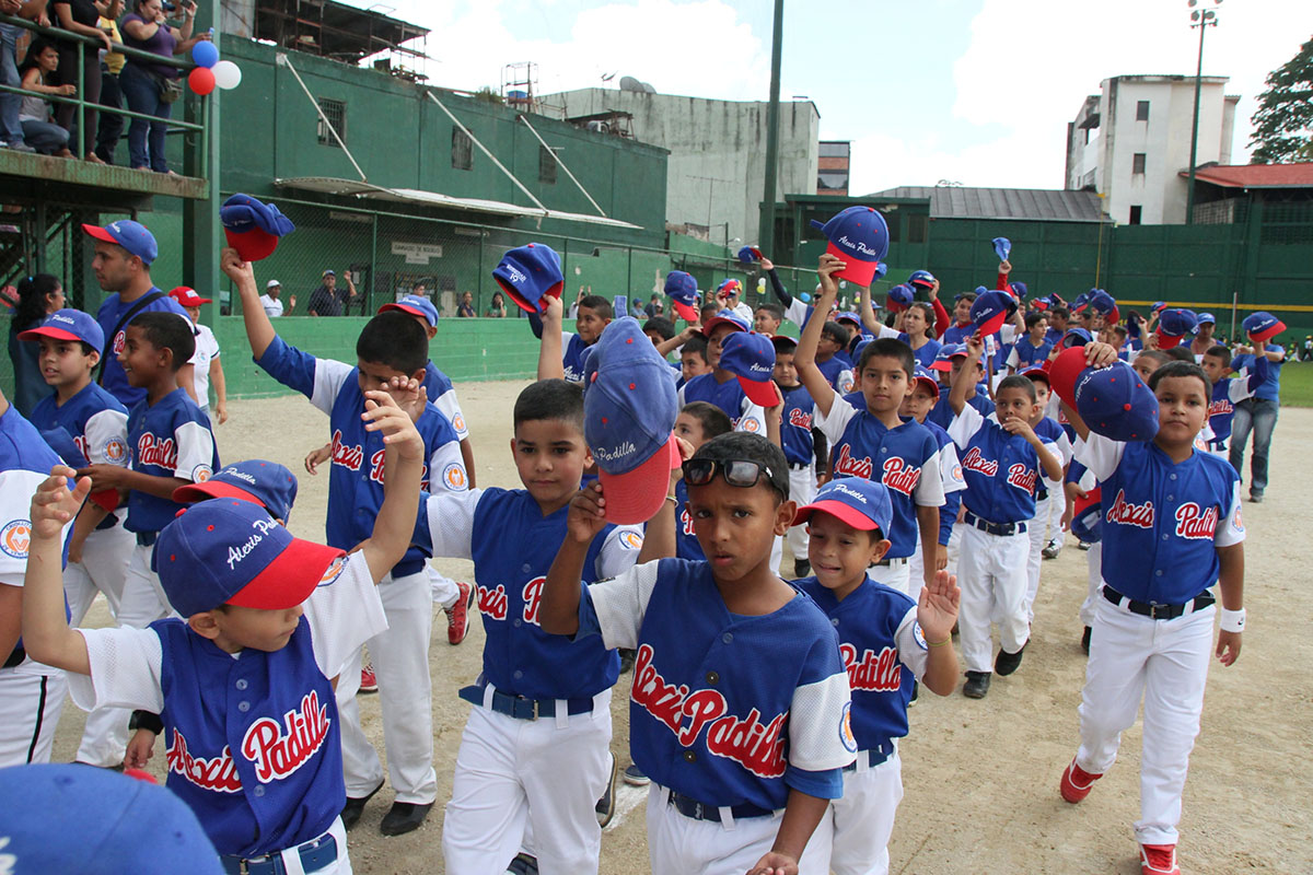 Alexis Padilla suma corona en beisbol juvenil de Carrizal