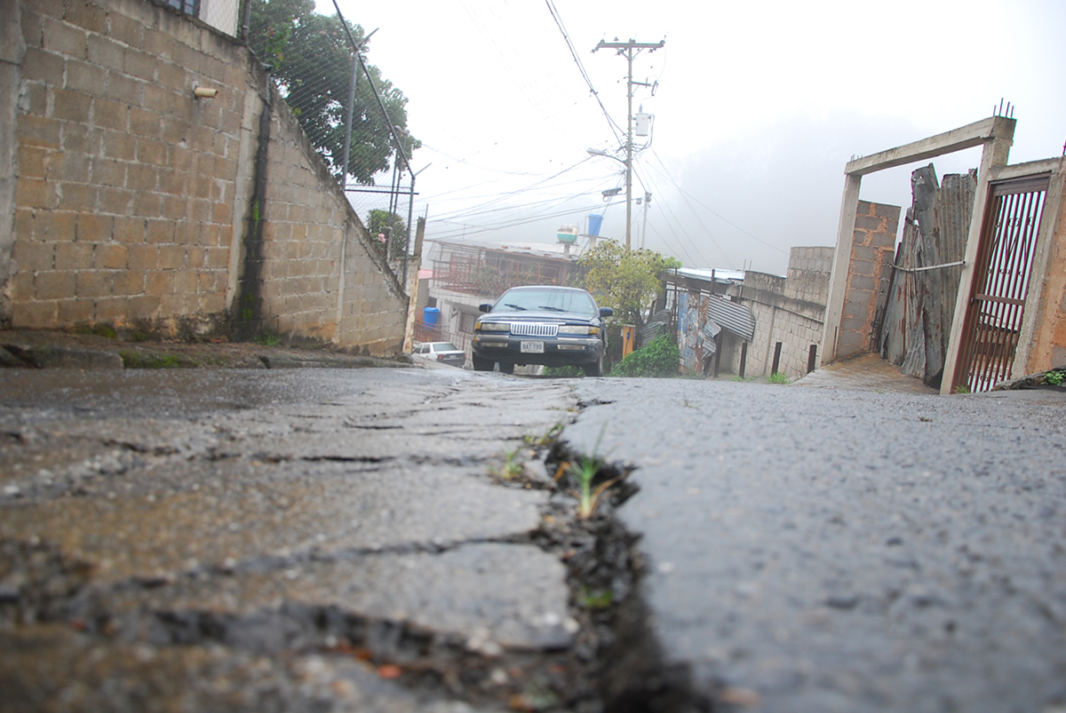 Exigen mejoras en calles de El Vigía