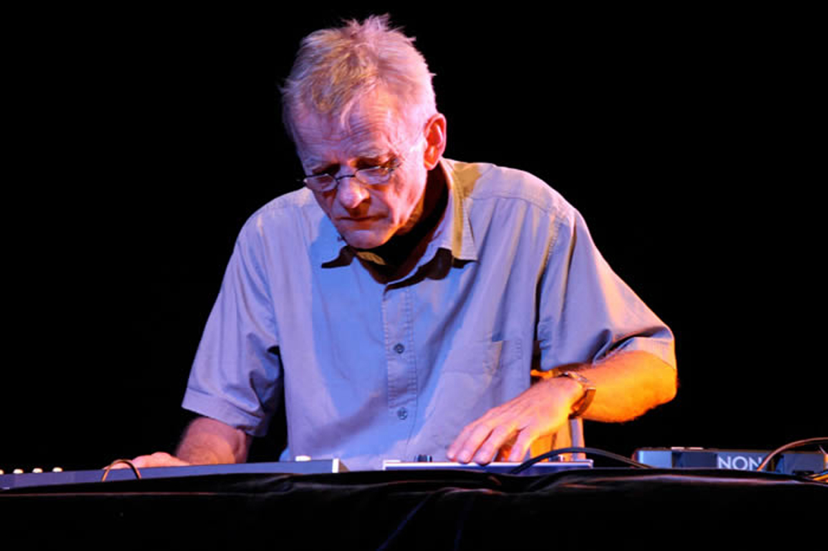 Muere el pionero de la música electrónica Dieter Moebius