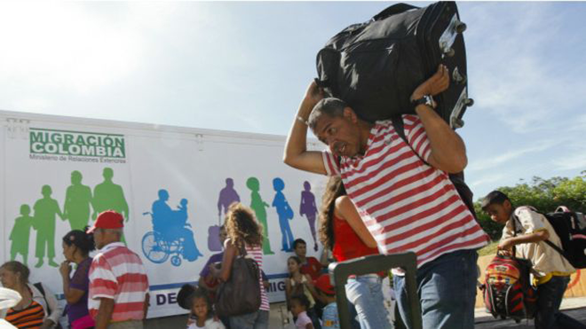 Colombia dará la nacionalidad a los familiares venezolanos de los deportados